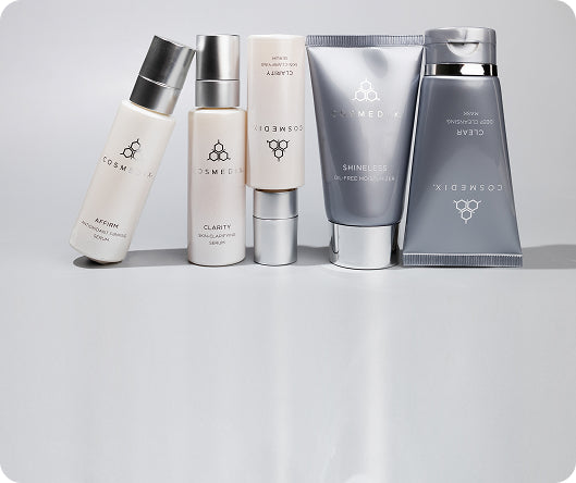 Sensitive Skin Recovery
Gentle skincare routine formulated to calm visible redness, support the skin barrier, and restore healthy-looking skin.