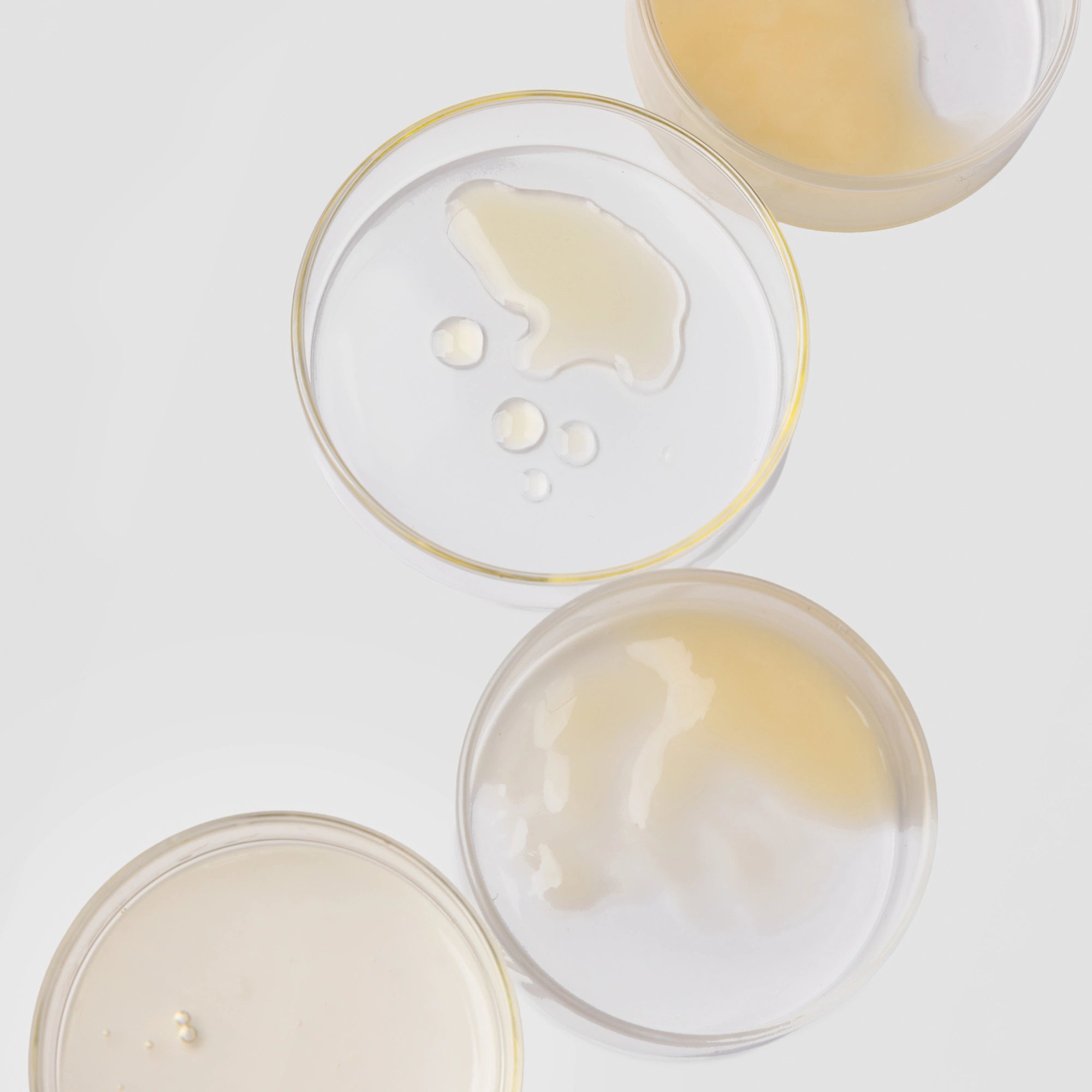 Skin Essentials Discovery Kit - C O S M E D I X